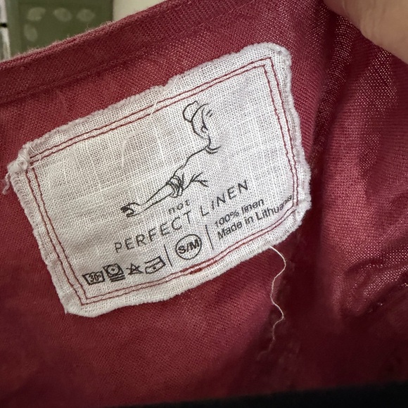 NPL Ruse Cropped Linen Top - Picture 2 of 3